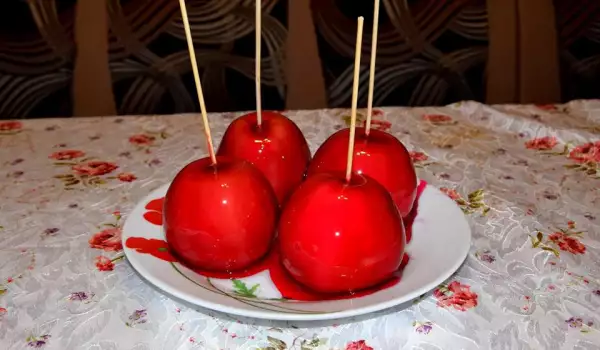 Сладкие засахаренные яблоки
