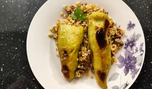 Фаршированные сладкие перцы с булгуром и фаршем