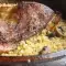 Запеченная ягнятина с рисом и грибами в глиняном горшке