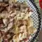 Фарфалле с беконом и грибами