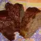 Экономный кекс с клубничным вареньем и грецкими орехами