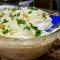 Картофель в жаропрочной кастрюле со сливками