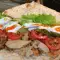 Лаваш с куриным мясом, чесноком и сладко-острым соусом