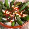 Острый перец с соусом из кислого молока