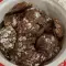 Классическое шоколадное печенье с трещинками
