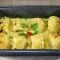 Куриный рулет с беконом и сыром в белом соусе