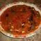 Баклажаны с томатным соусом и чесноком на сковороде