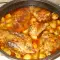 Запеченная курица со свежим картофелем и чесноком