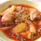 Блюдо из куриного мяса с картошкой и зеленым горошком