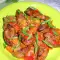 Сочная куриная печень с луком-пореем