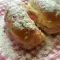 Клубничные булочки с кремом