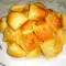 Нарезанные пончики с яйцом и кислым молоком