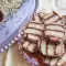 Рулет из печенья с джемом из шиповника