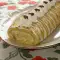 Рулет с домашним кремом, бананами и шоколадным драже
