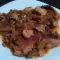 Свиные отбивные с луком-пореем и грибами