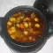 Свинина с горошком и молодым картофелем в глиняном горшке