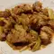 Свинина с луком-пореем и грибами