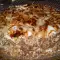 Торт с карамелизованными грецкими орехами и сливками