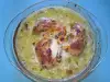 Куриные окорочка с грибами и плавленым сыром в стеклянной форме