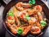 Как сотировать креветки?