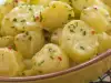 Фрикасе с картофелем, яйцами и молочным соусом