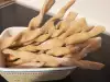 Домашние соленые палочки из полбы для малыша