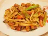 Лингвини со свининой и овощами по-китайски
