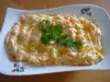 Морковный салат с заправкой из майонеза и кислого молока