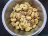 Ньокки с соусом из курицы и грибов