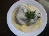 Фаршированный перец с белым соусом