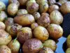 Жареный молодой картофель с ароматными специями