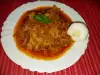 Свежая капуста с морковью и помидорами в духовке