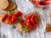 Красные маринованные сладкие перцы в банках