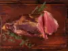 Как коптить мясо дома?