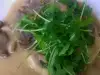 Кусочки свиного филе с грибами и сливками