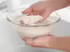 Как почистить рис?