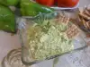 Зеленая закуска с печеным перцем и творогом