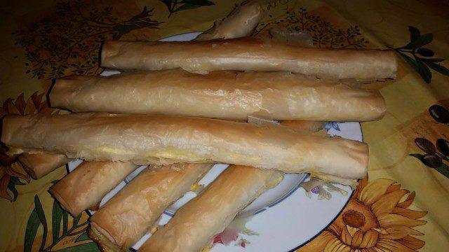 Банички в виде трубочки