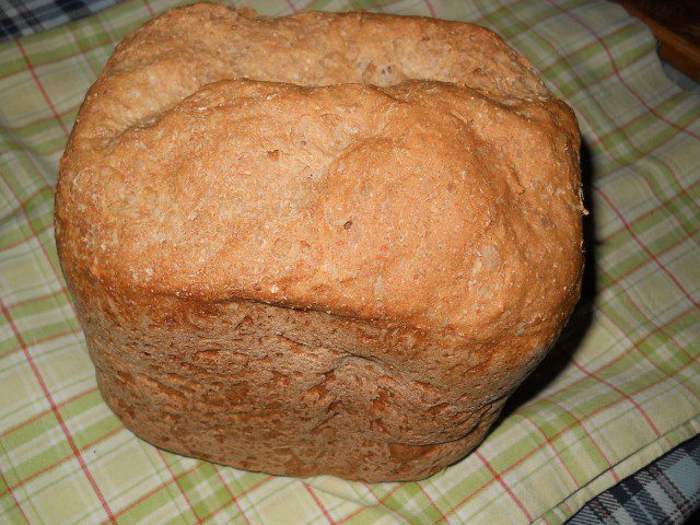 Хлеб с цельнозерновой мукой в хлебопечке