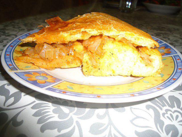 Деревенский пирог с луком