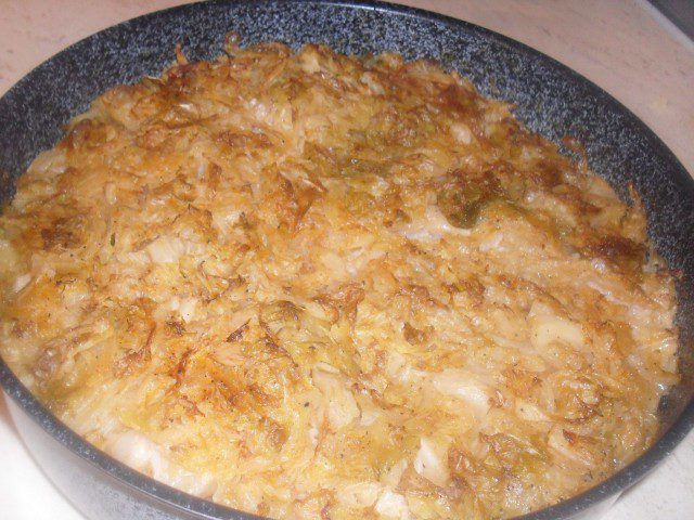 Капуста со свиной грудкой и смальцем