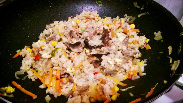 Рис с карри и хрустящими овощами