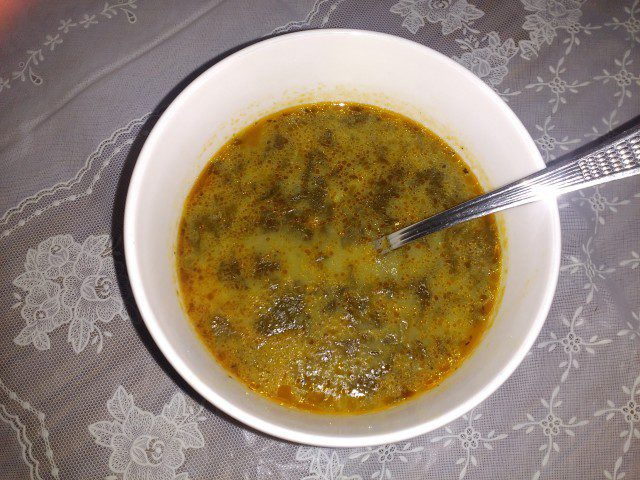 Суп из щавеля с рисом с вареной заправкой