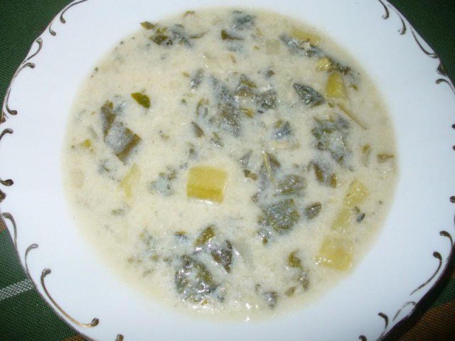 Молочный суп с крапивой
