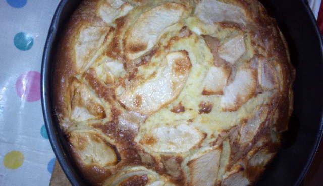Яблочный пирог из рассыпчатого печенья