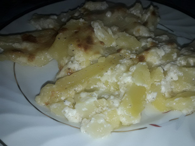 Картофель с сыром и сливками в духовке