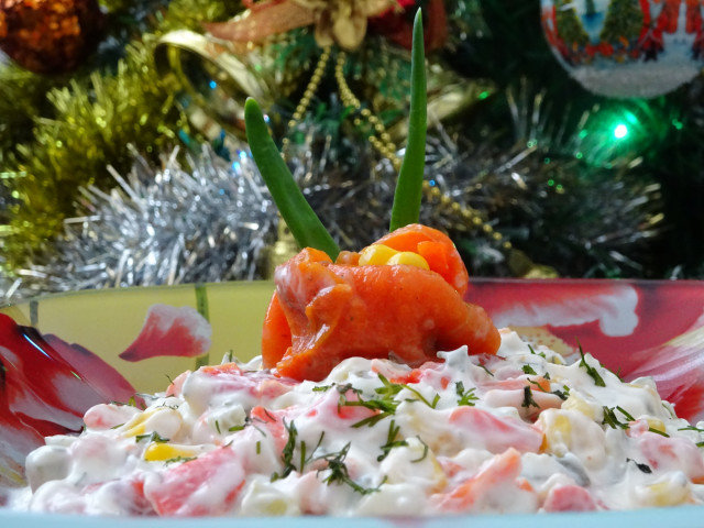 Новогодний молочный салат с запеченными перцами