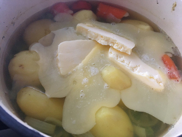 Суп-пюре из овощей с ароматными гренками