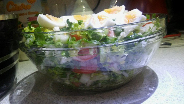 Пасхальный салат с нежным дрессингом