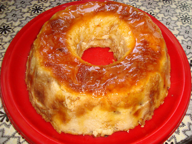 Пирог из кулича в форме для кекса